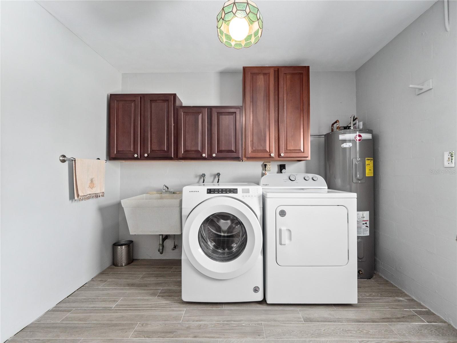 Image 30 of 41 For 31 Valhalla Avenue