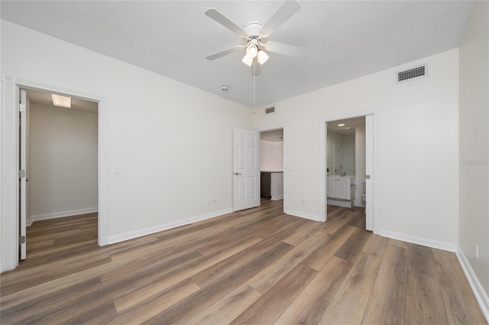 Image 15 of 56 For 11882 Kipper Drive