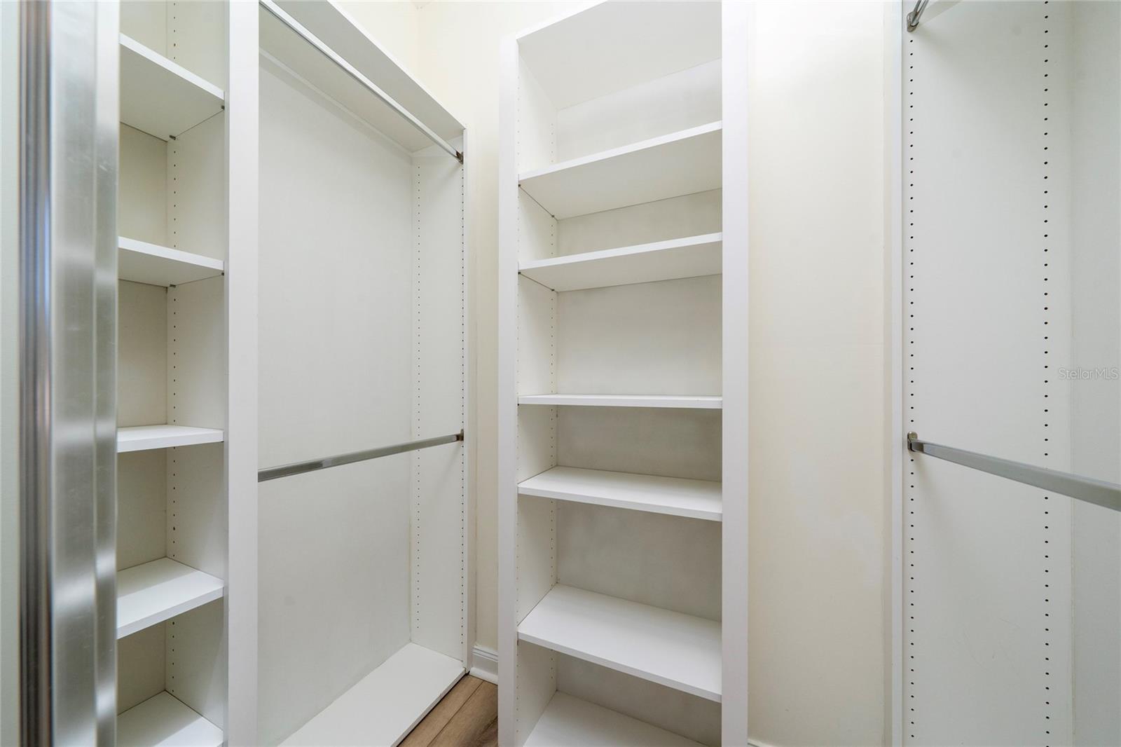 Image 19 of 56 For 11882 Kipper Drive