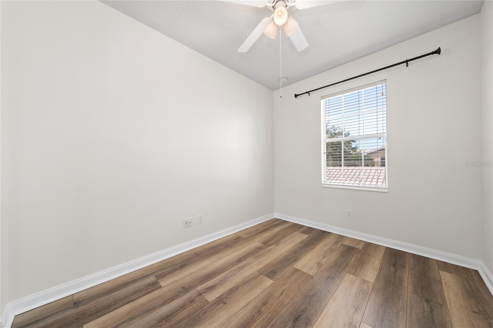 Image 27 of 56 For 11882 Kipper Drive