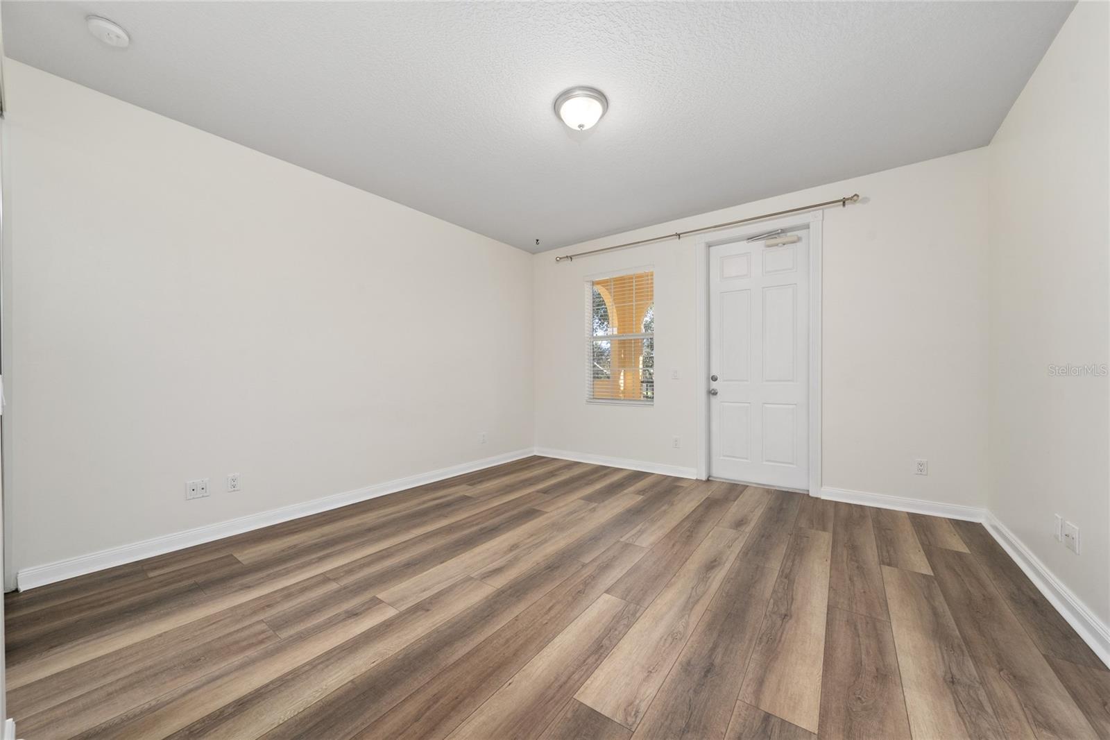 Image 32 of 56 For 11882 Kipper Drive