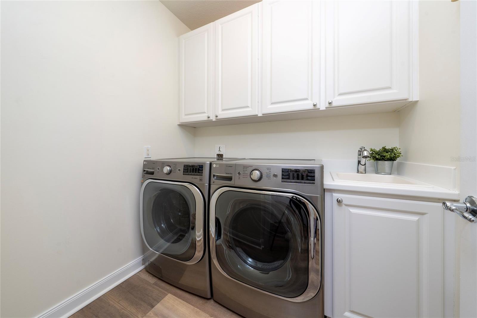 Image 39 of 56 For 11882 Kipper Drive