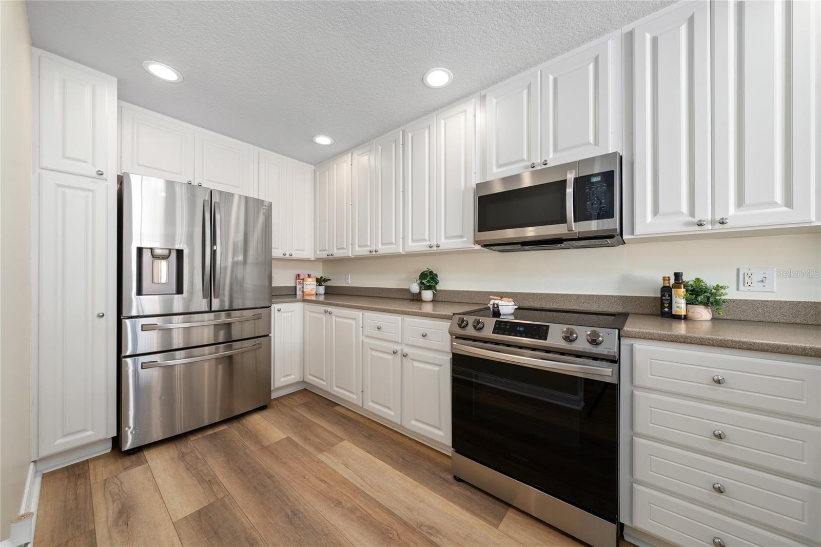 Image 9 of 56 For 11882 Kipper Drive