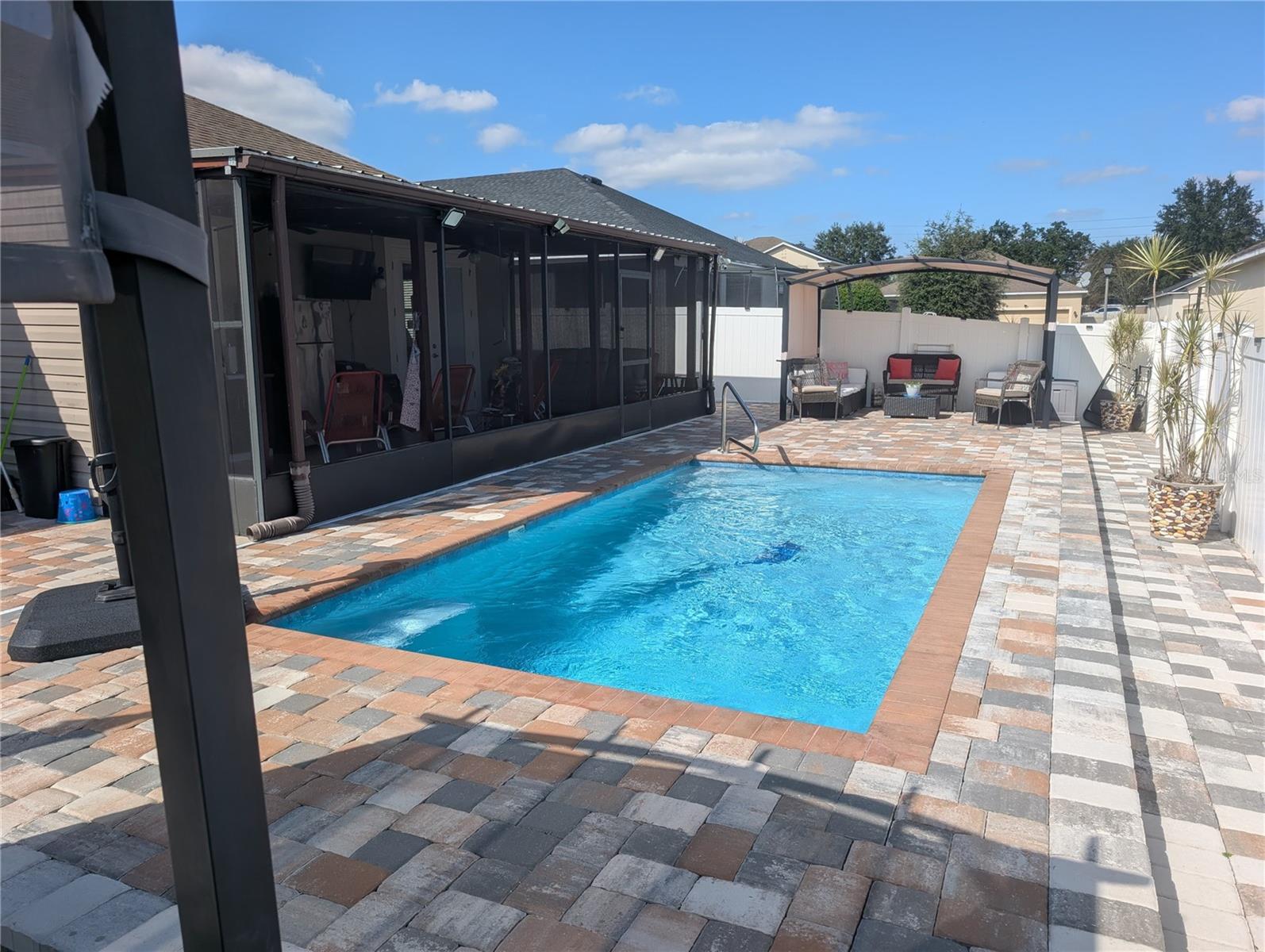 Image 11 of 34 For 215 Milestone Drive