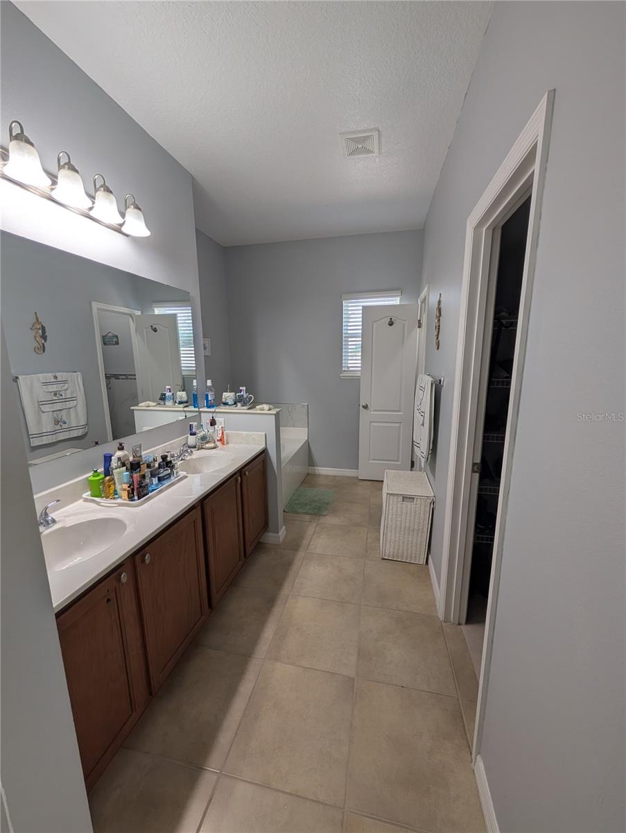 Image 25 of 34 For 215 Milestone Drive