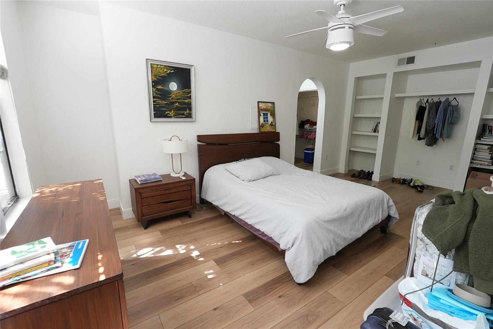 Image 8 of 28 For 911 Orange Avenue 248