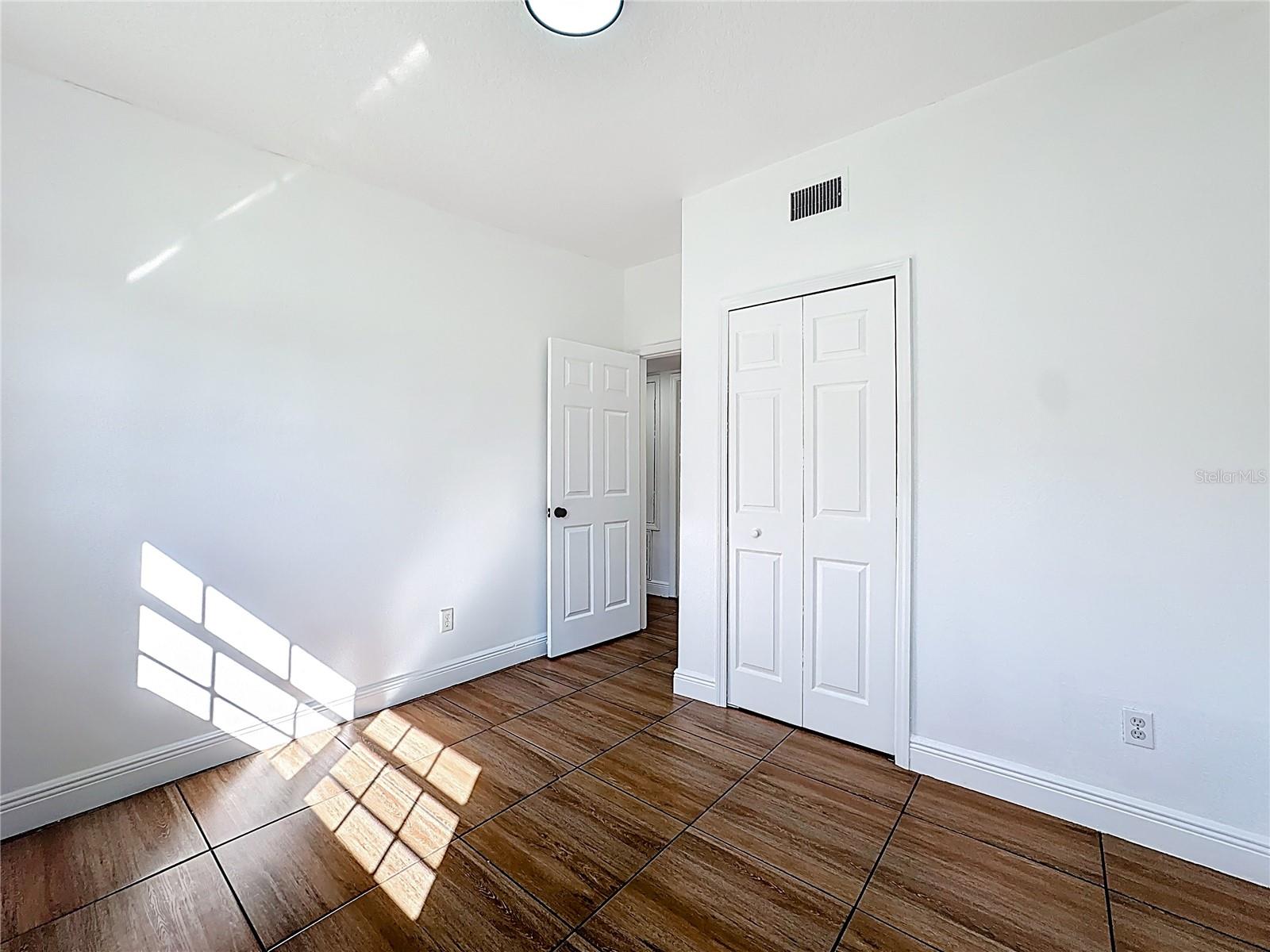 Image 24 of 34 For 7646 Daphne Avenue