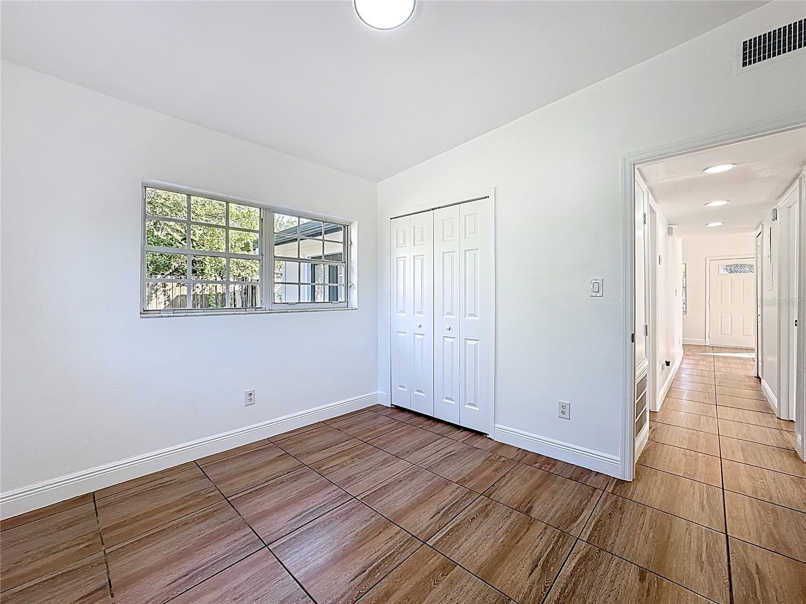 Image 25 of 34 For 7646 Daphne Avenue