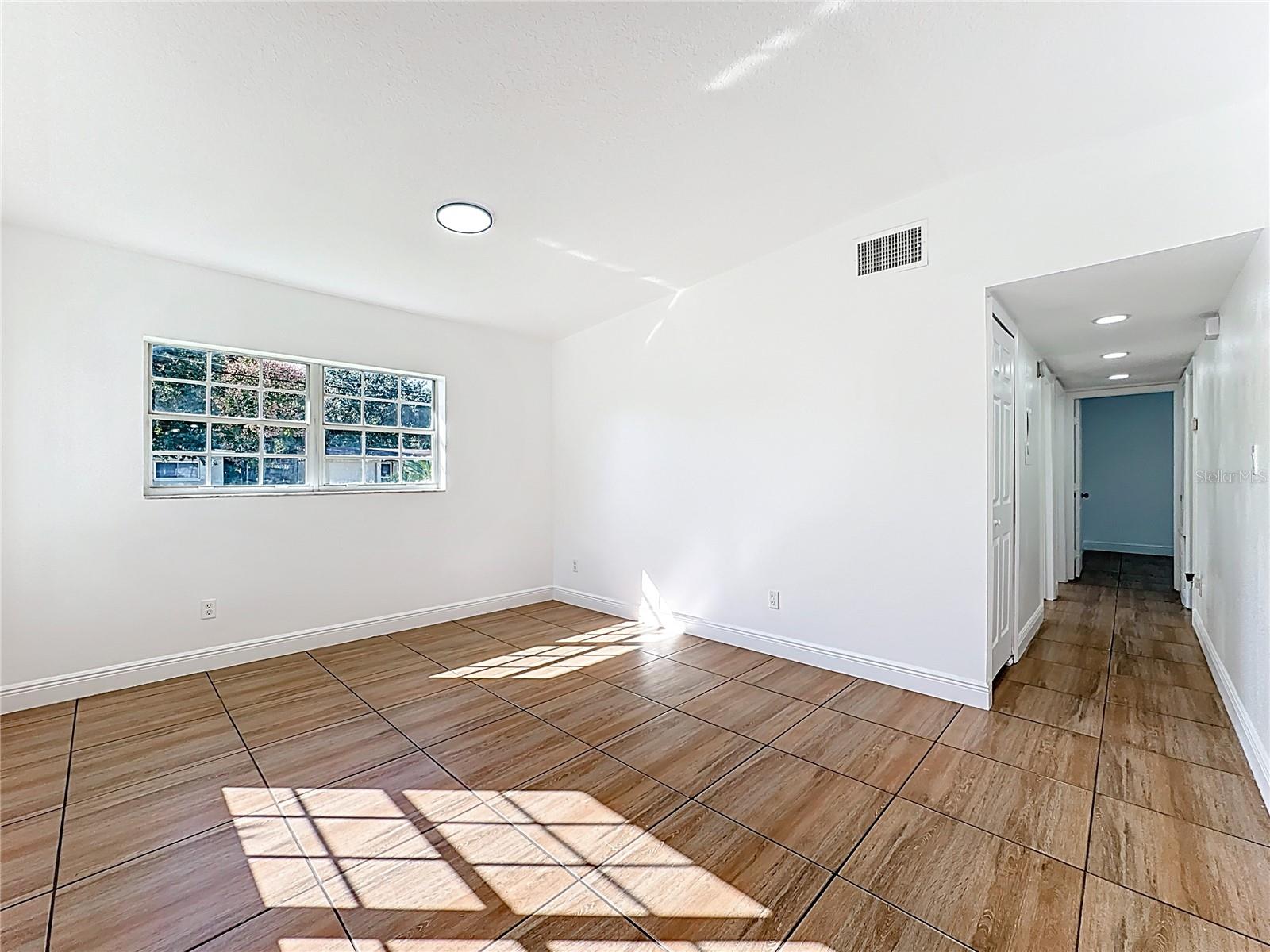 Image 6 of 34 For 7646 Daphne Avenue