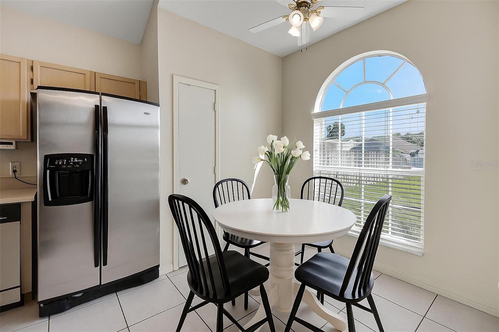 Image 13 of 35 For 323 Oak Park Place