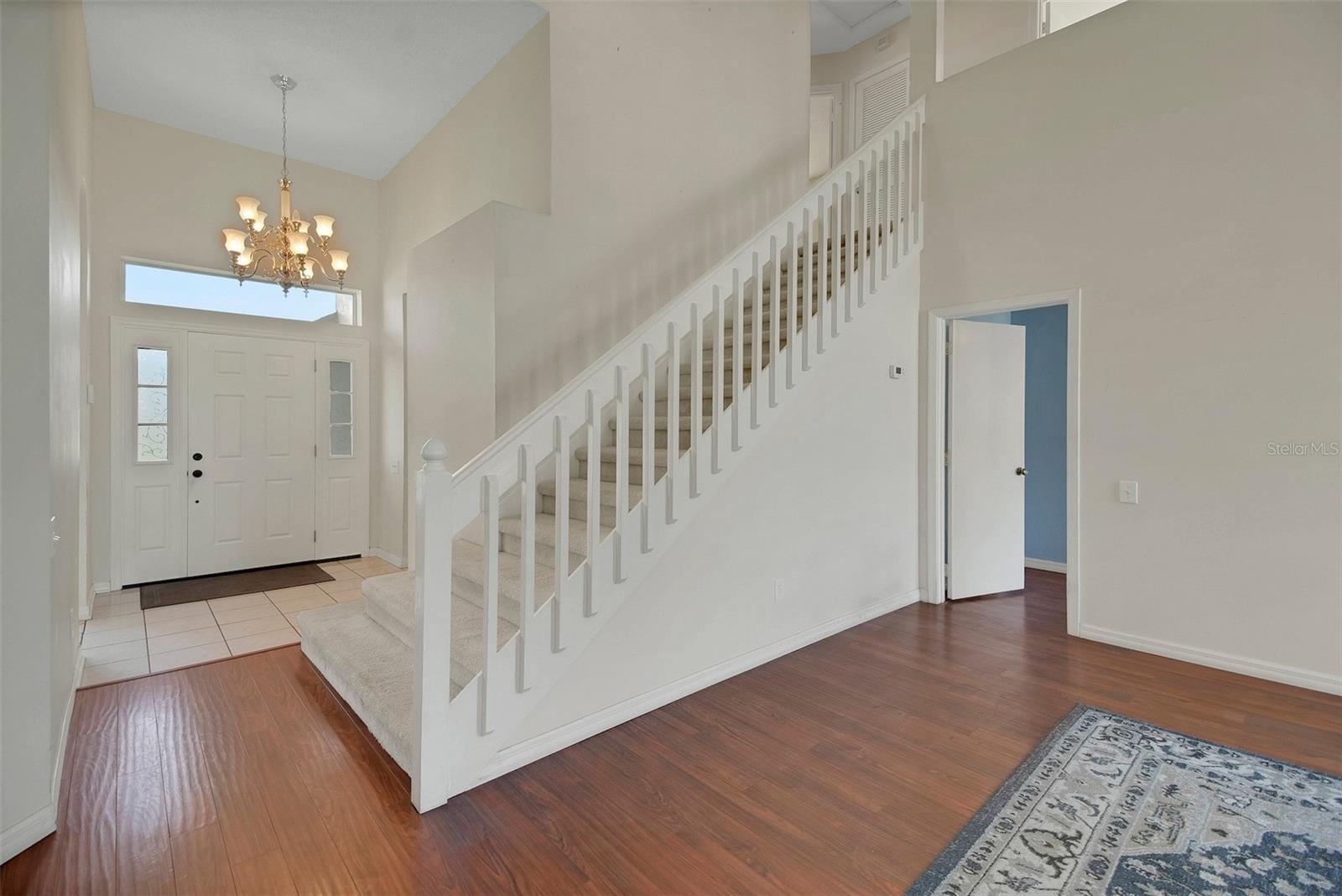 Image 20 of 35 For 323 Oak Park Place