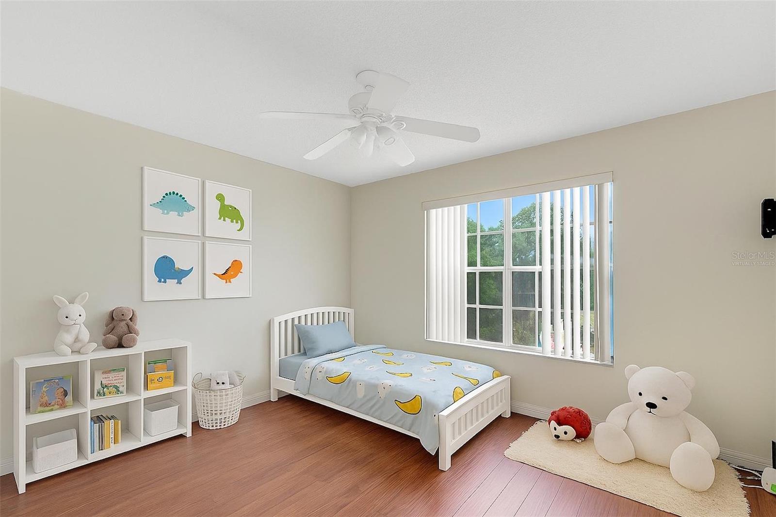 Image 31 of 35 For 323 Oak Park Place