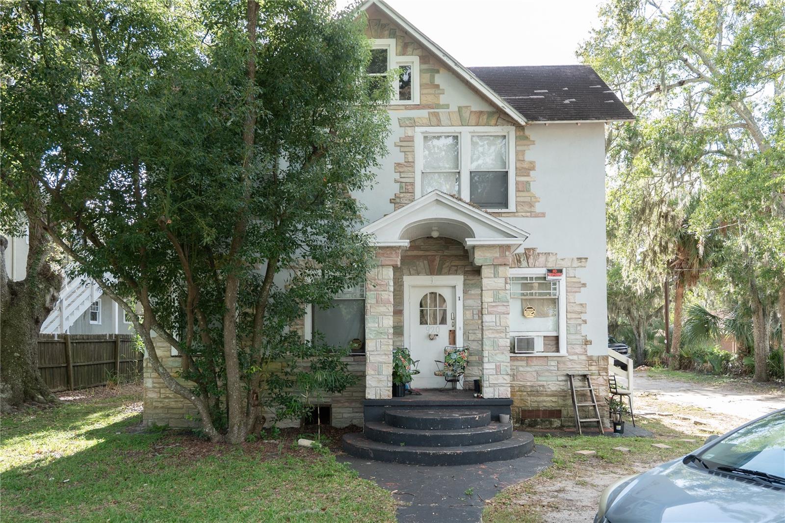 Image 2 of 4 For 920 Ridgewood Avenue 1