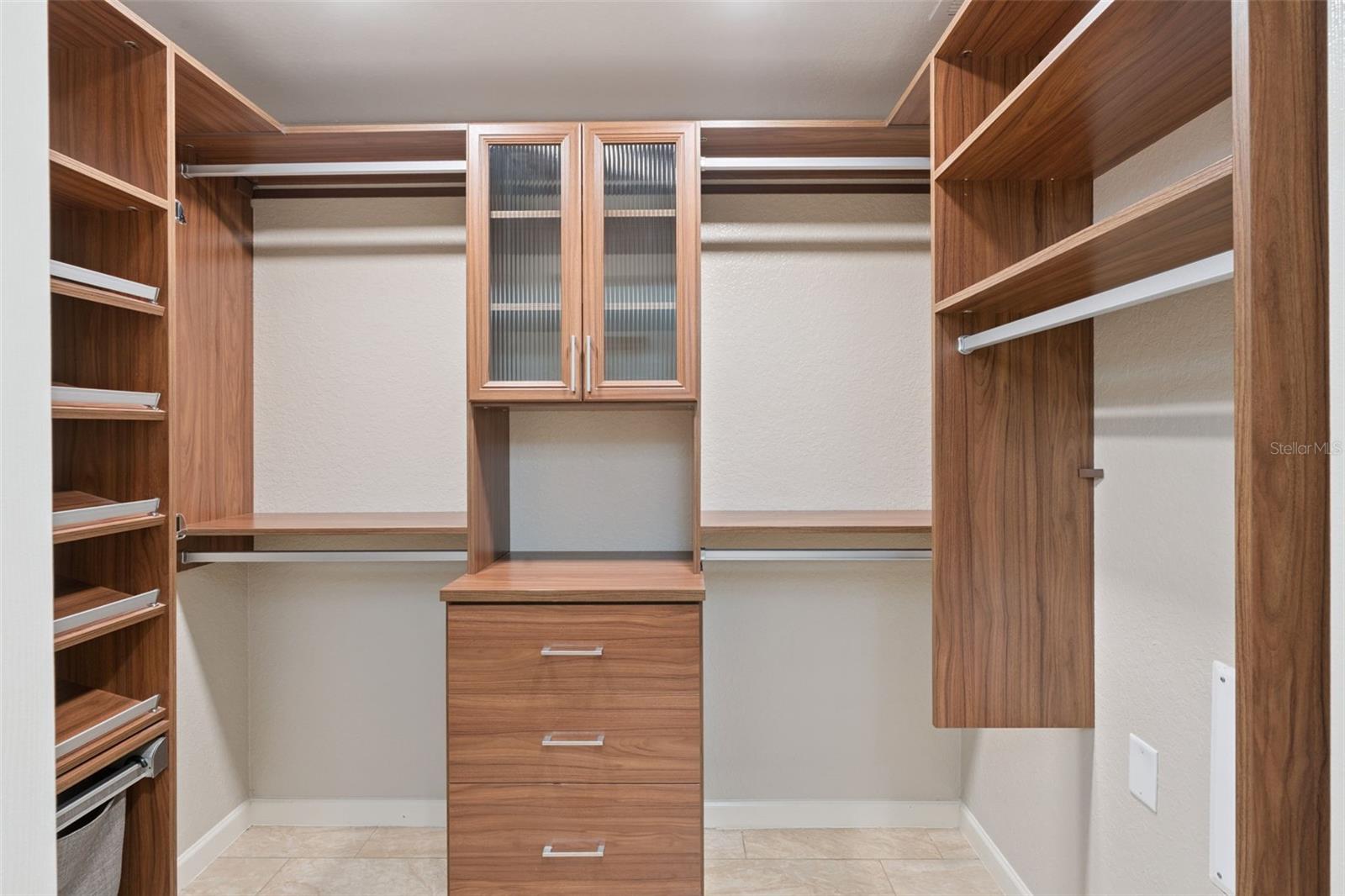 Image 17 of 46 For 2763 Metro Sevilla Drive 103