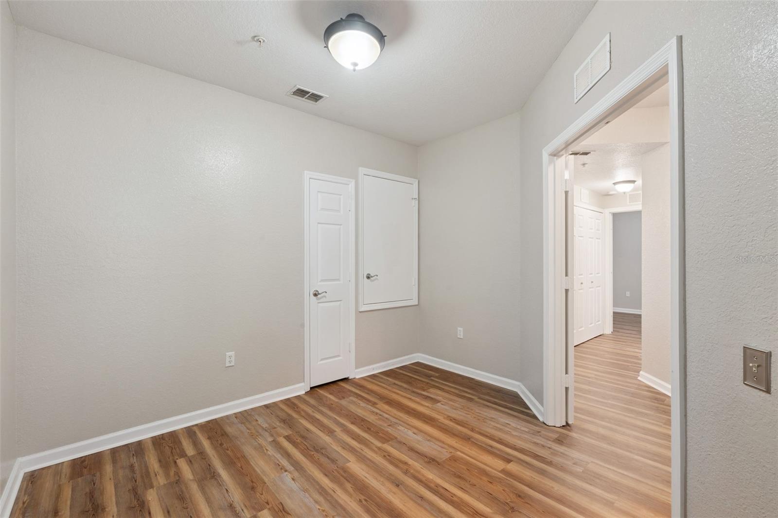 Image 21 of 46 For 2763 Metro Sevilla Drive 103