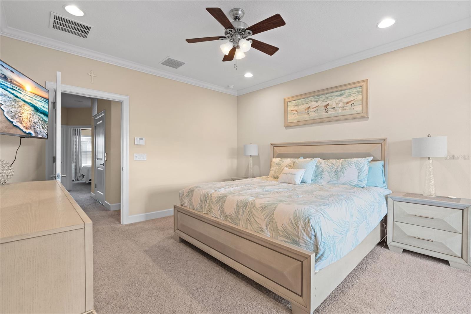 Image 25 of 53 For 6043 Anchorage Way S