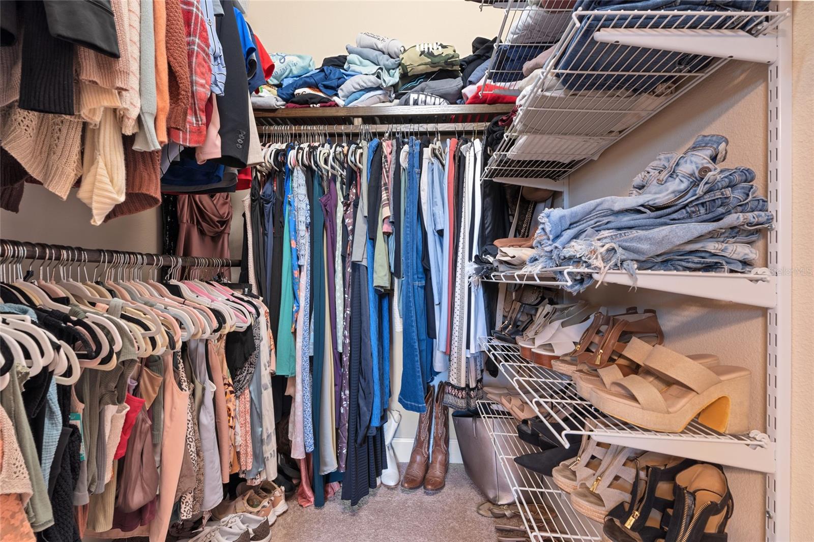 Image 30 of 53 For 6043 Anchorage Way S