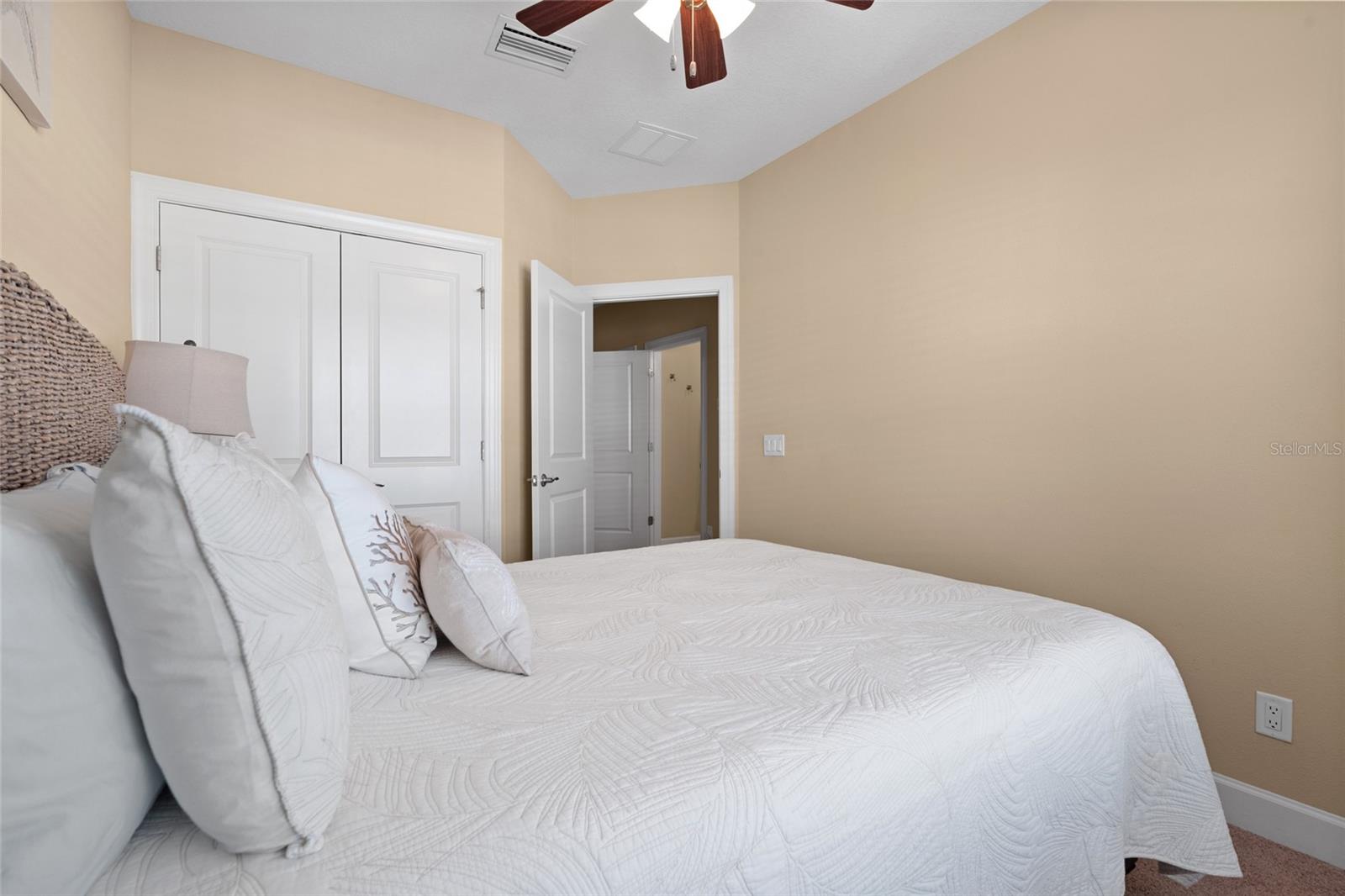 Image 35 of 53 For 6043 Anchorage Way S