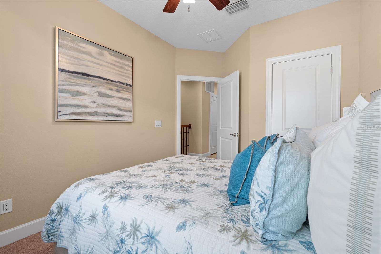 Image 37 of 53 For 6043 Anchorage Way S