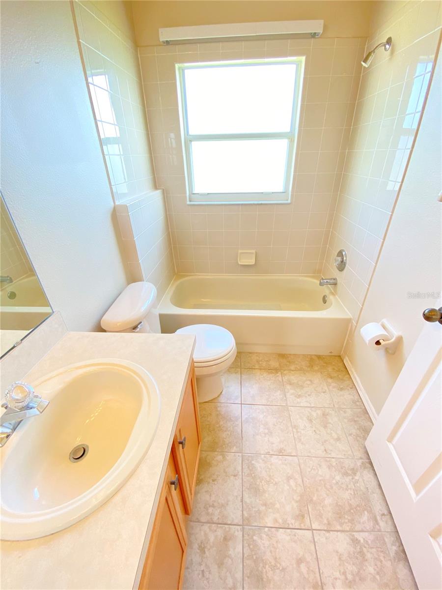 Image 17 of 56 For 513 Hardwood Circle