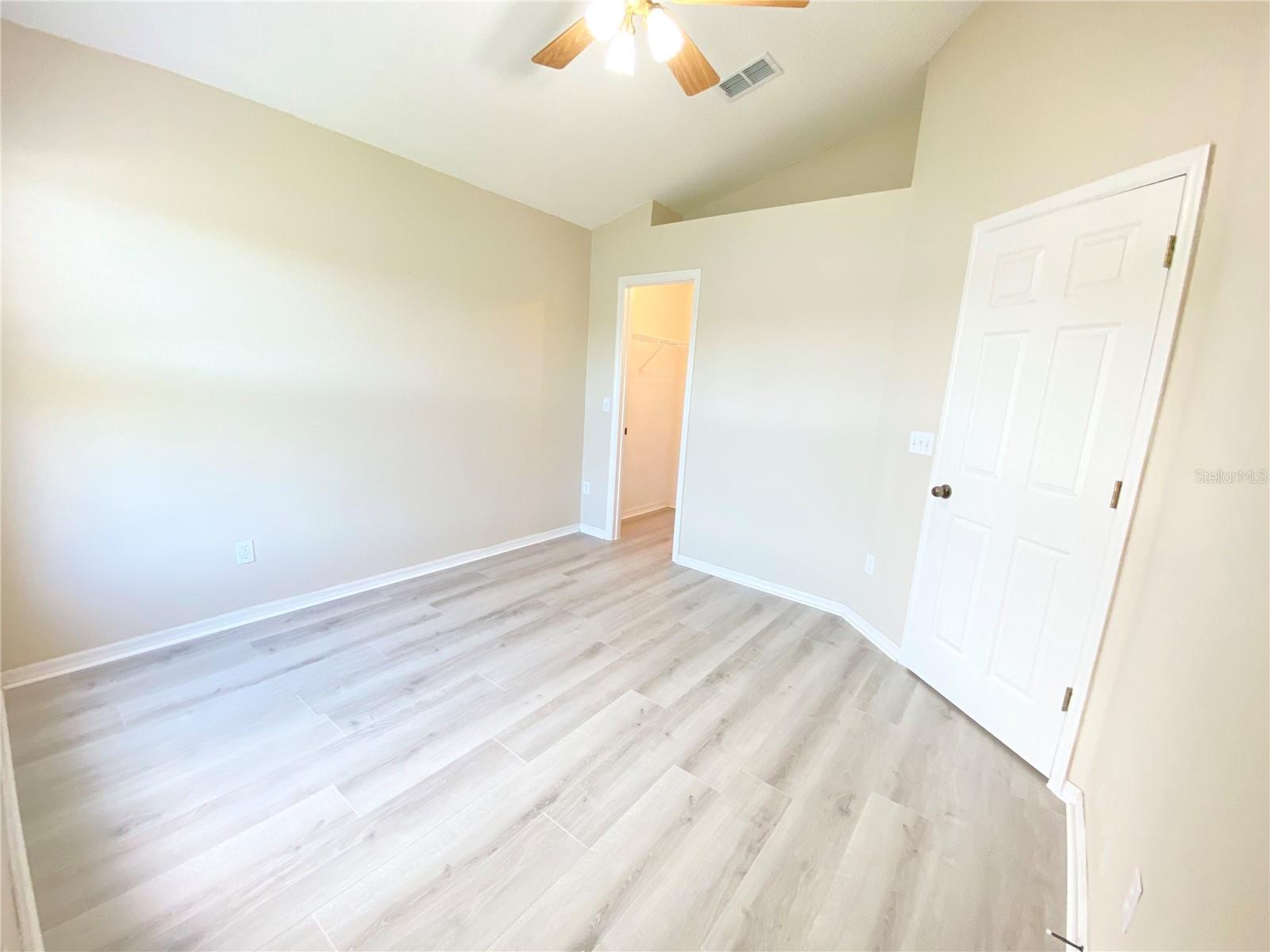 Image 22 of 56 For 513 Hardwood Circle