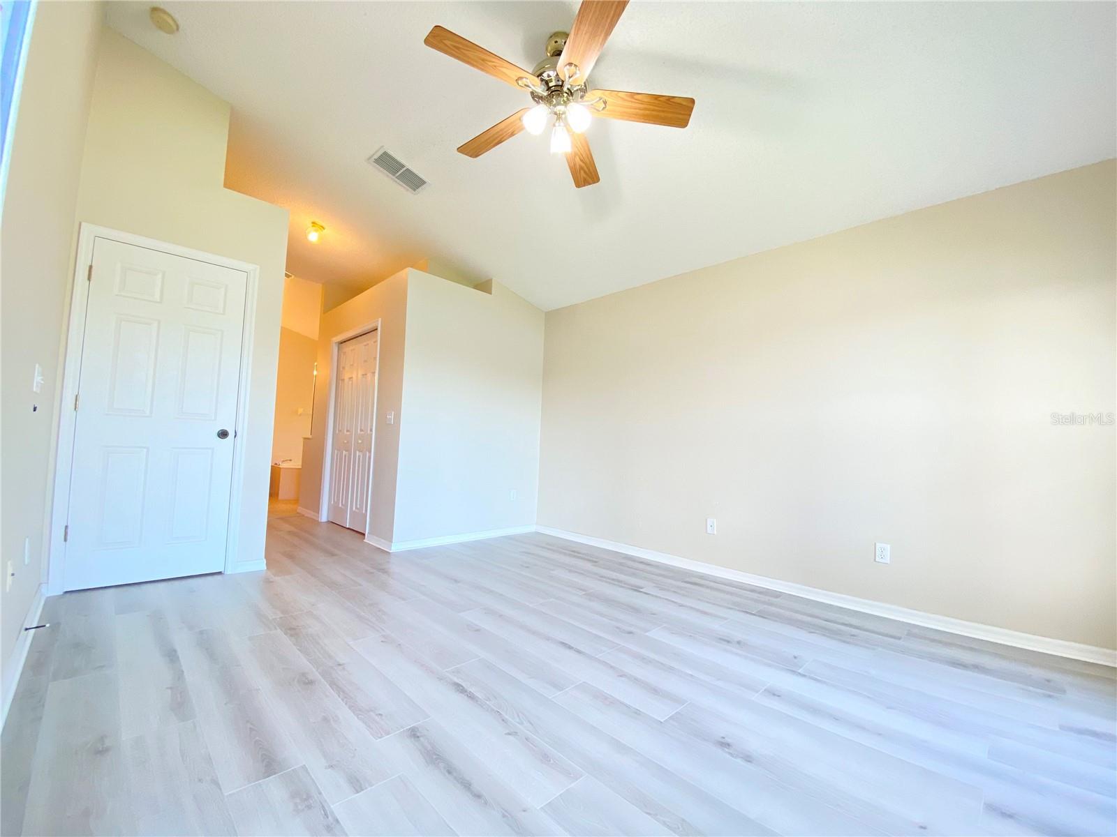 Image 31 of 56 For 513 Hardwood Circle