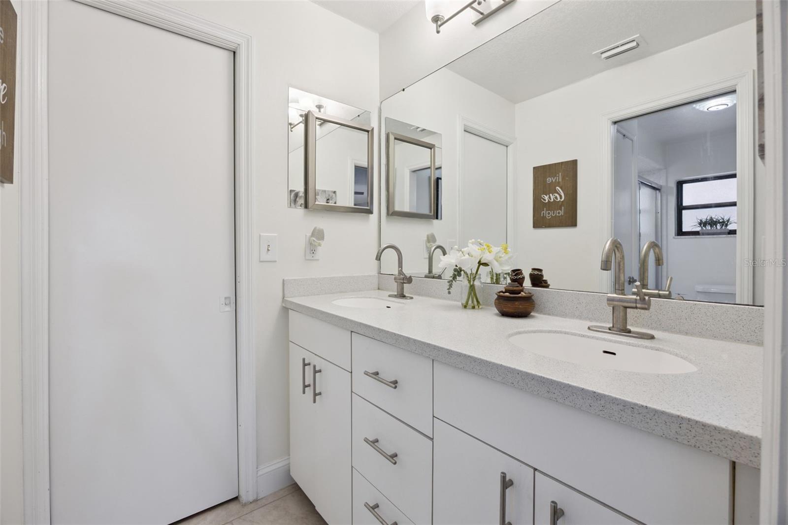 Image 20 of 58 For 114 Countryside Drive