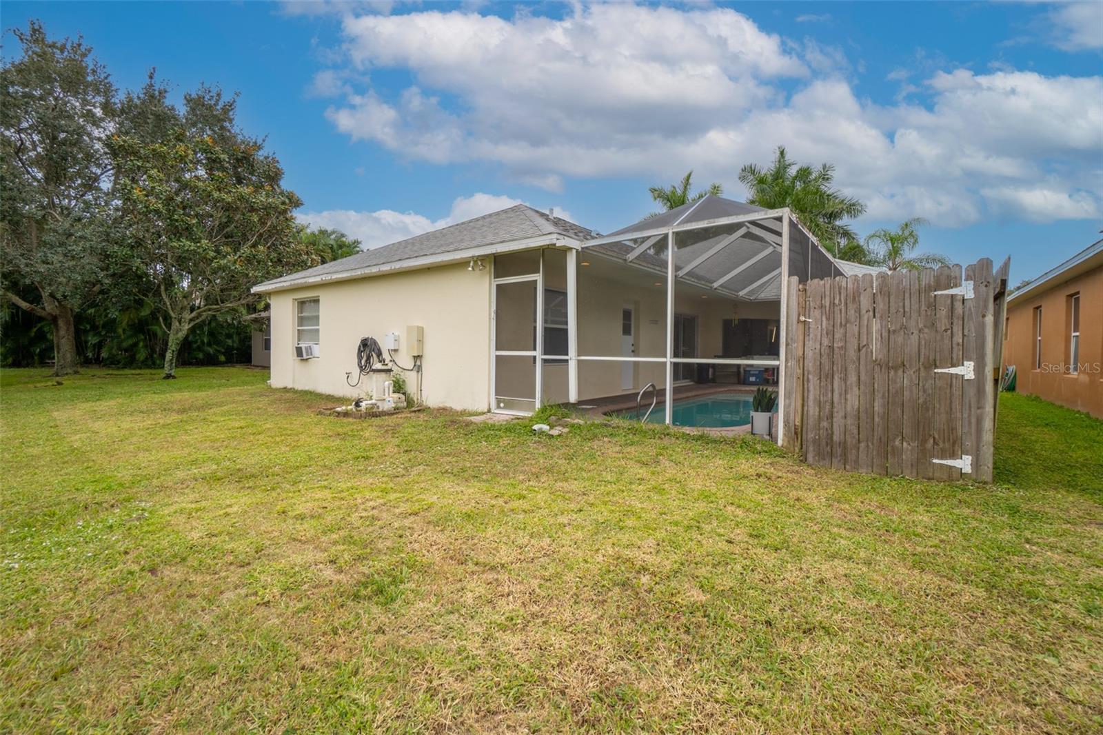 Image 15 of 28 For 1814 Lankcashire Court