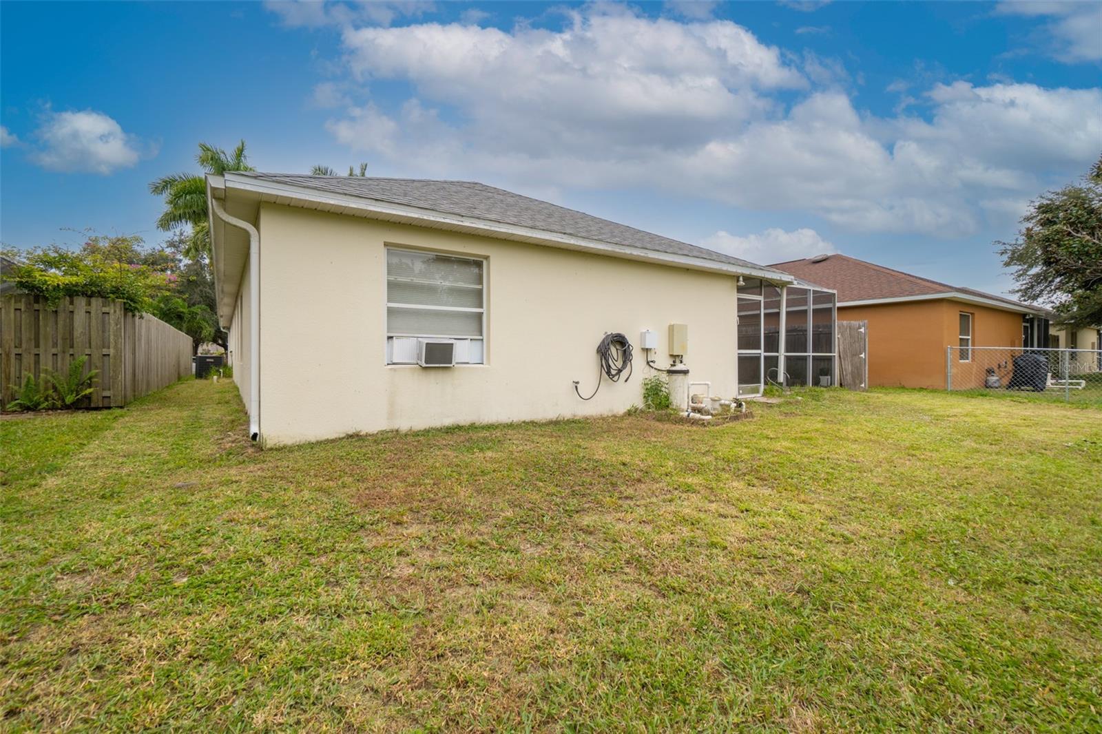 Image 16 of 28 For 1814 Lankcashire Court