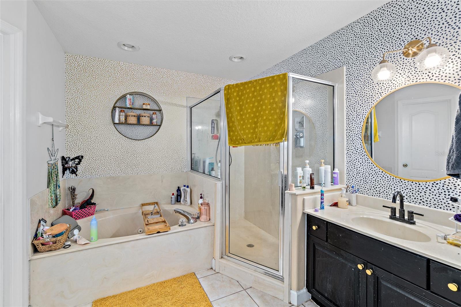 Image 21 of 28 For 1814 Lankcashire Court