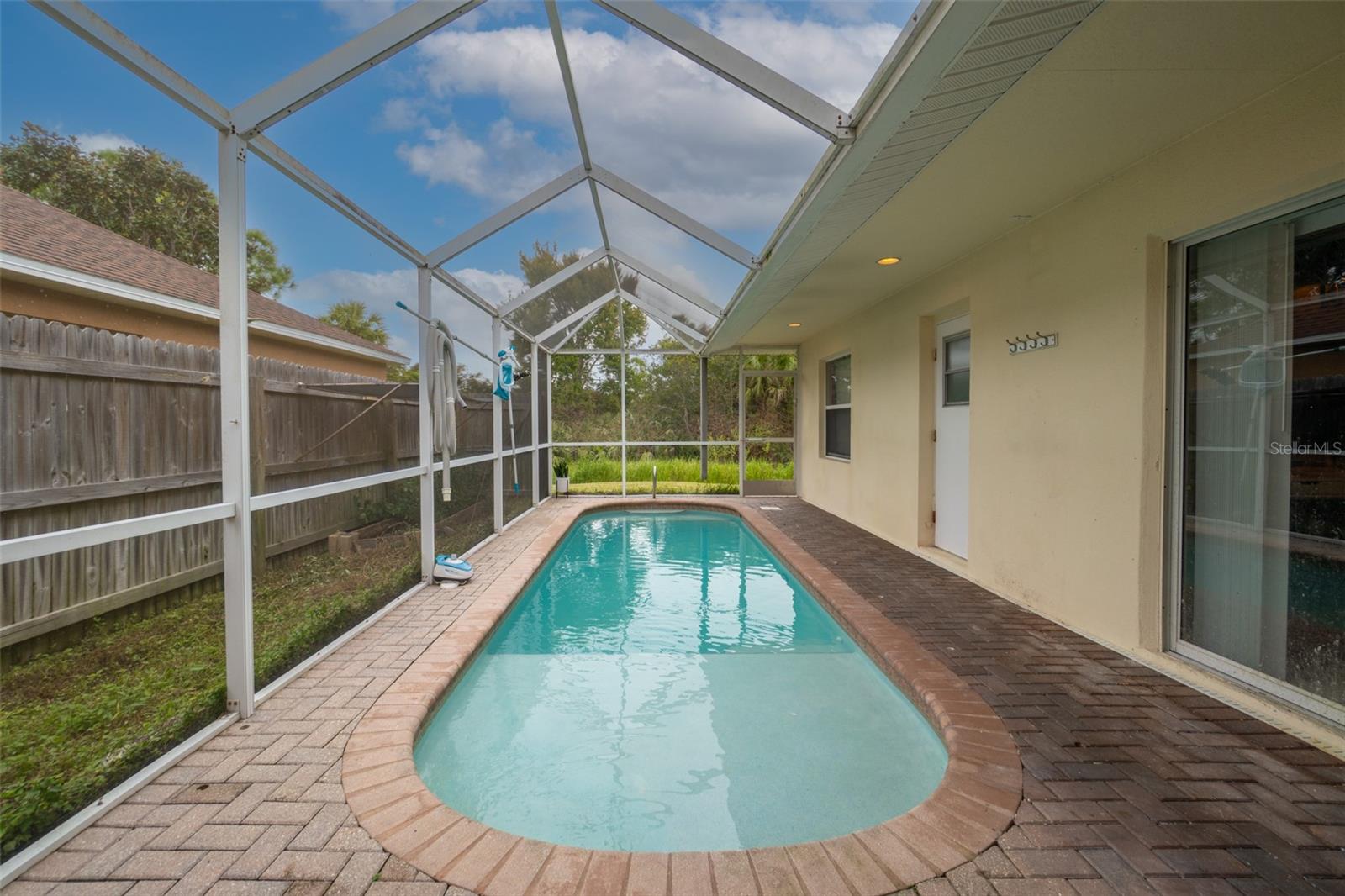 Image 3 of 28 For 1814 Lankcashire Court