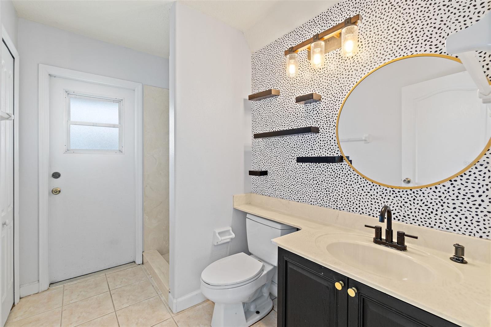 Image 34 of 39 For 1814 Lankcashire Court