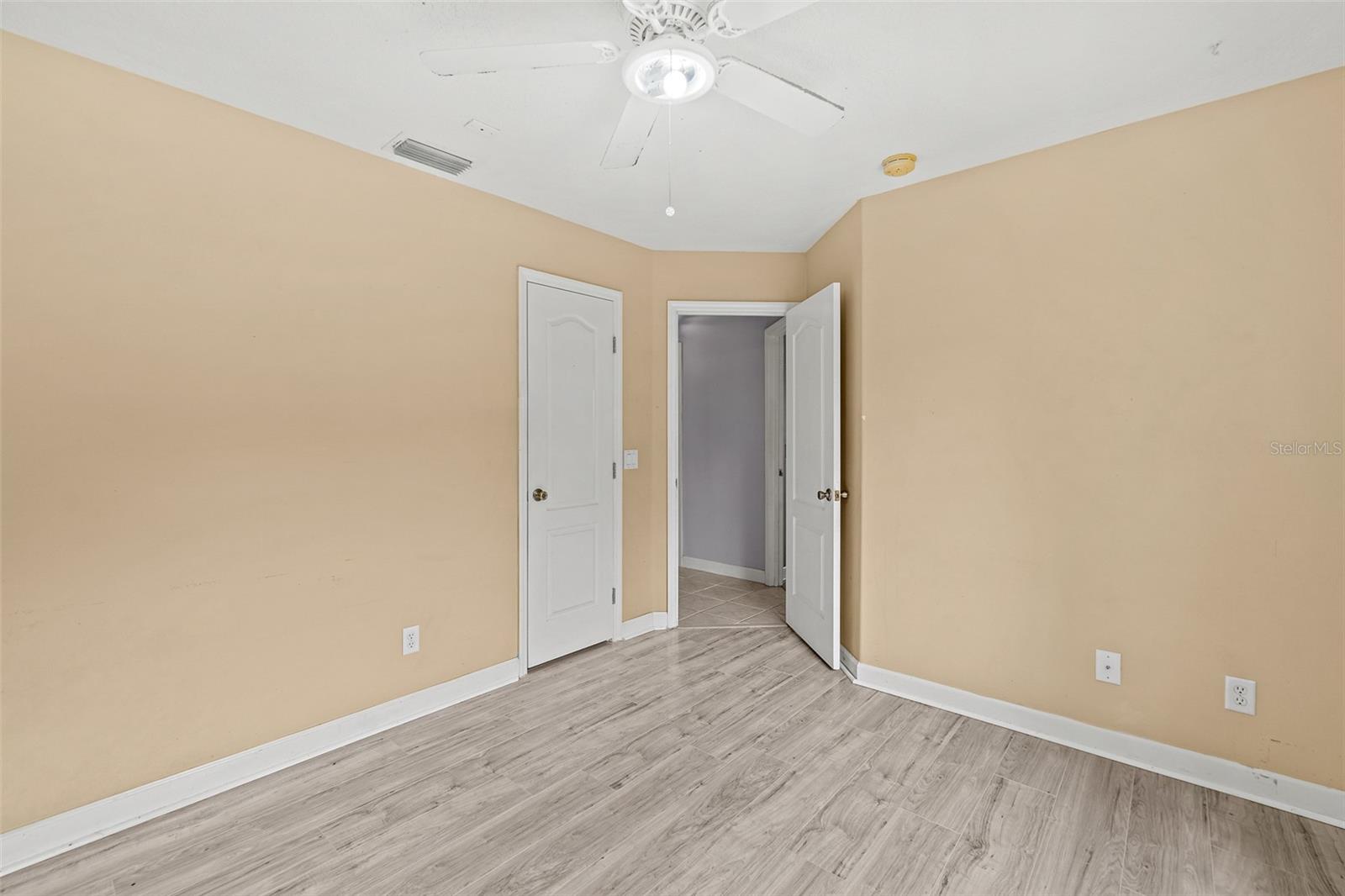 Image 39 of 39 For 1814 Lankcashire Court