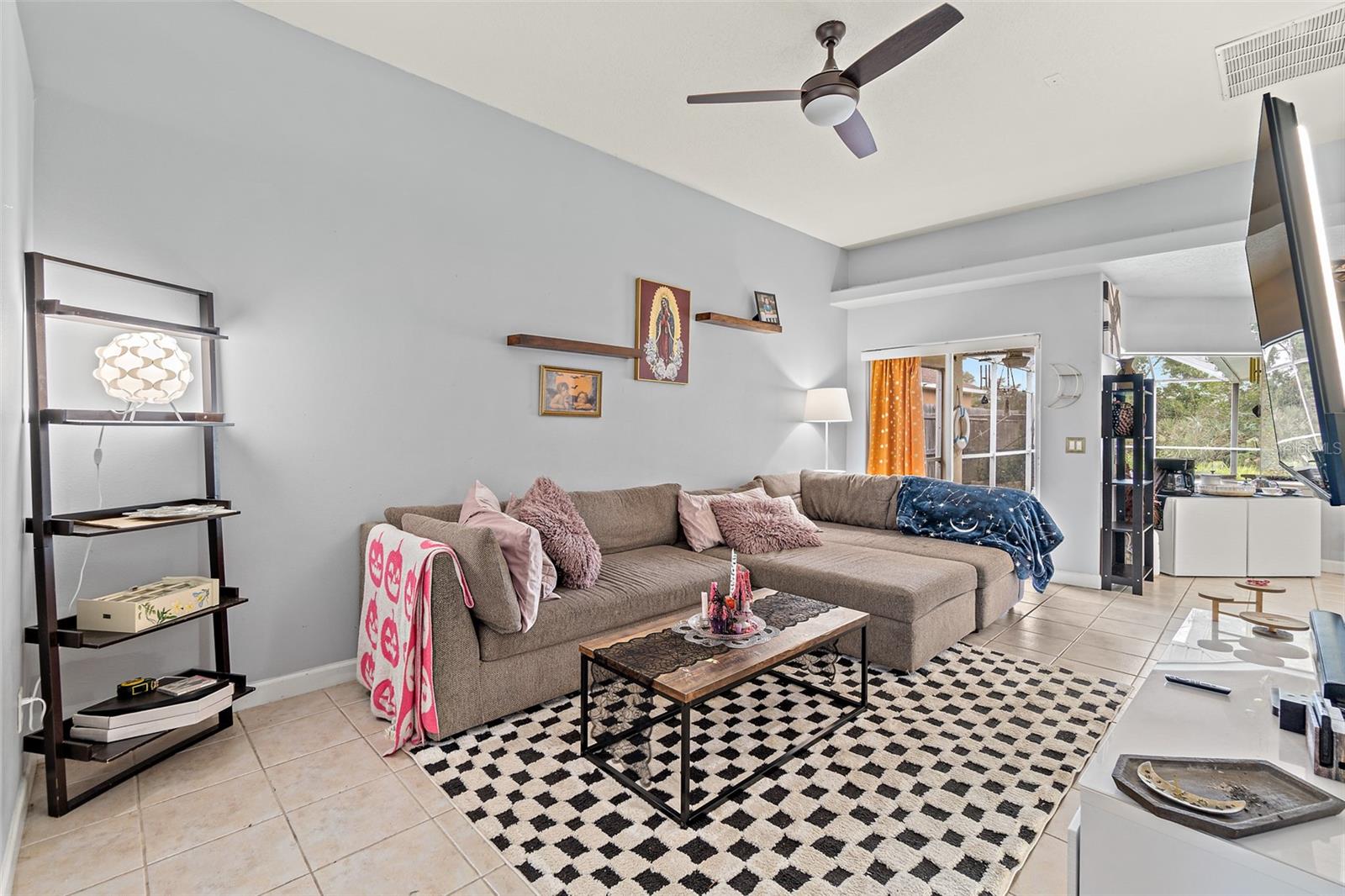 Image 5 of 28 For 1814 Lankcashire Court