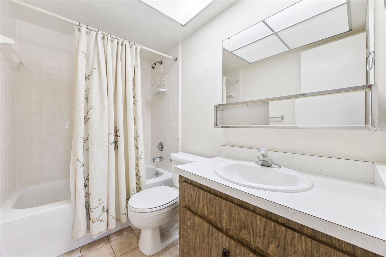 Image 17 of 27 For 5866 La Costa Drive