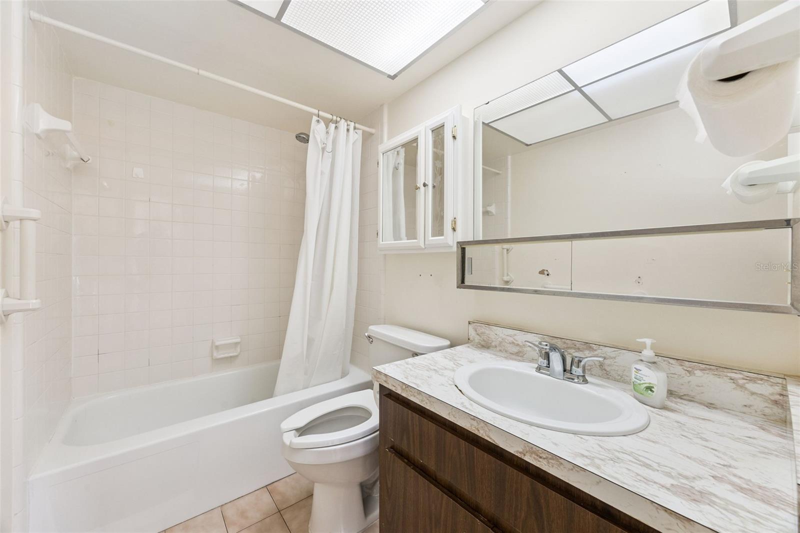 Image 18 of 27 For 5866 La Costa Drive