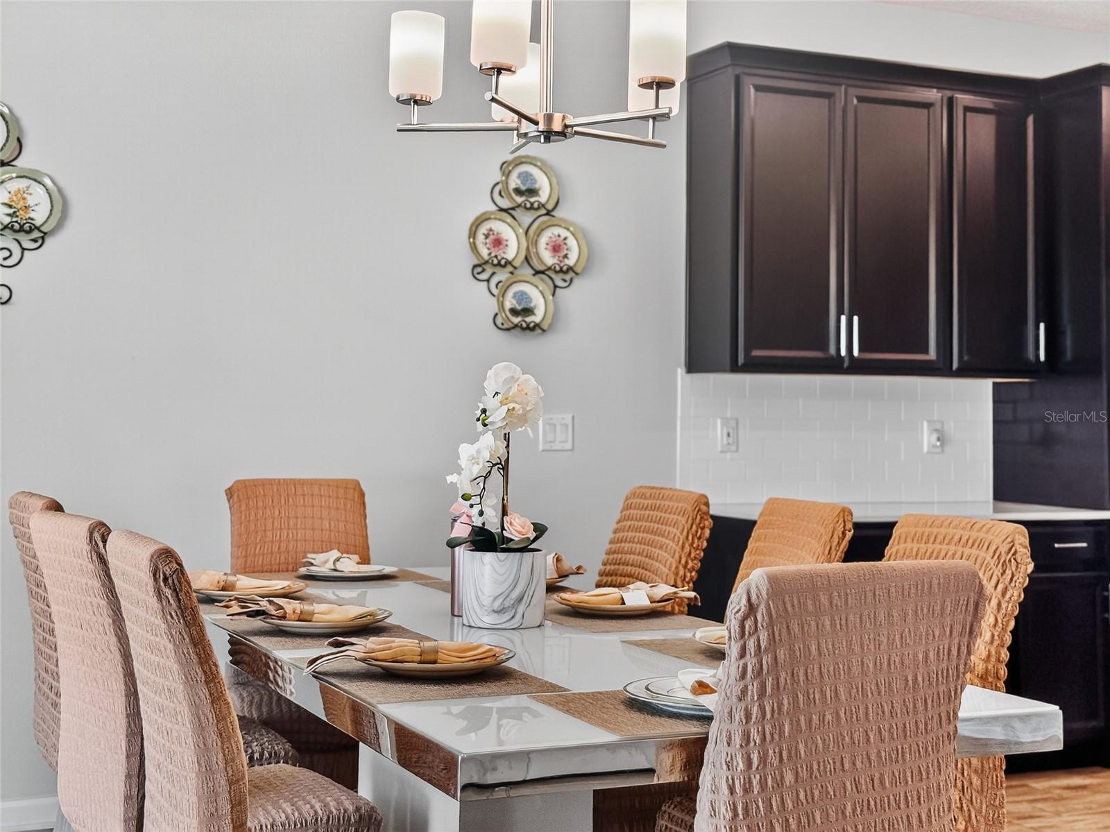 Image 15 of 54 For 848 Carmillion Court