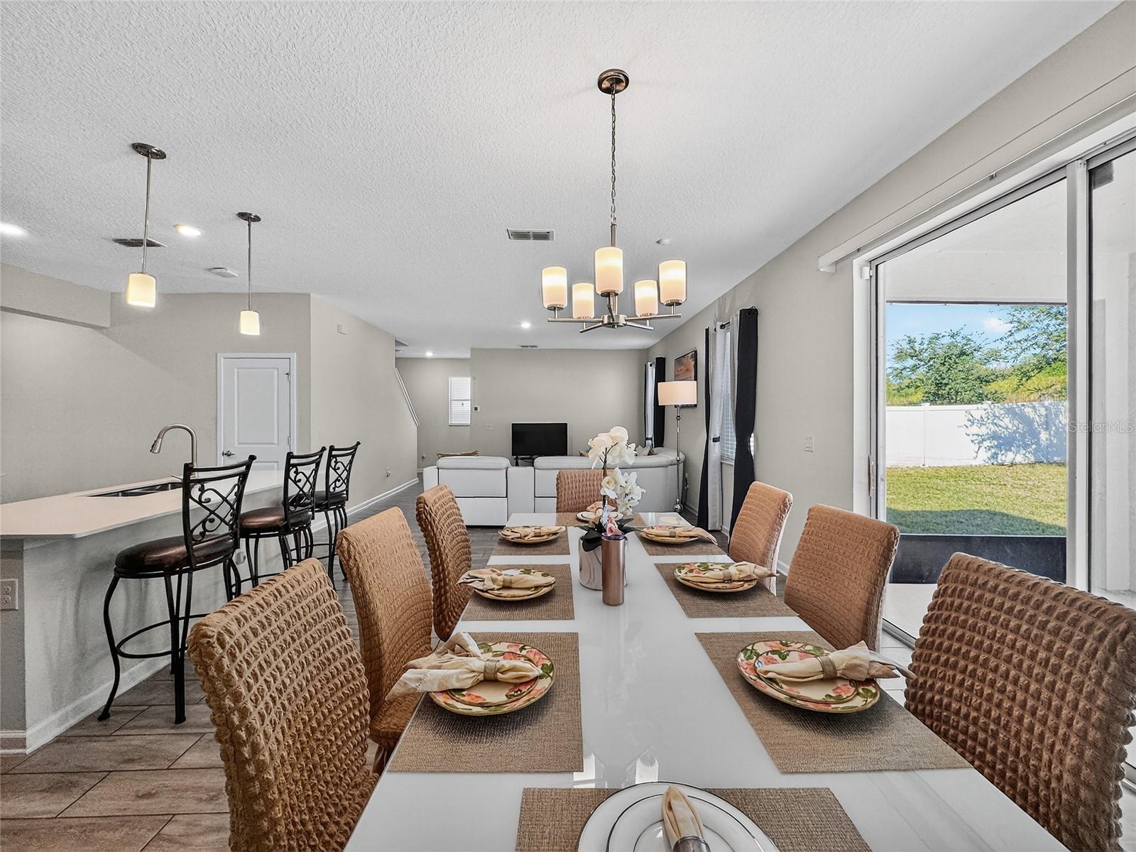 Image 16 of 54 For 848 Carmillion Court