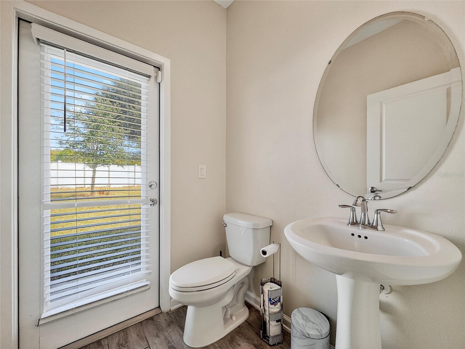 Image 21 of 54 For 848 Carmillion Court