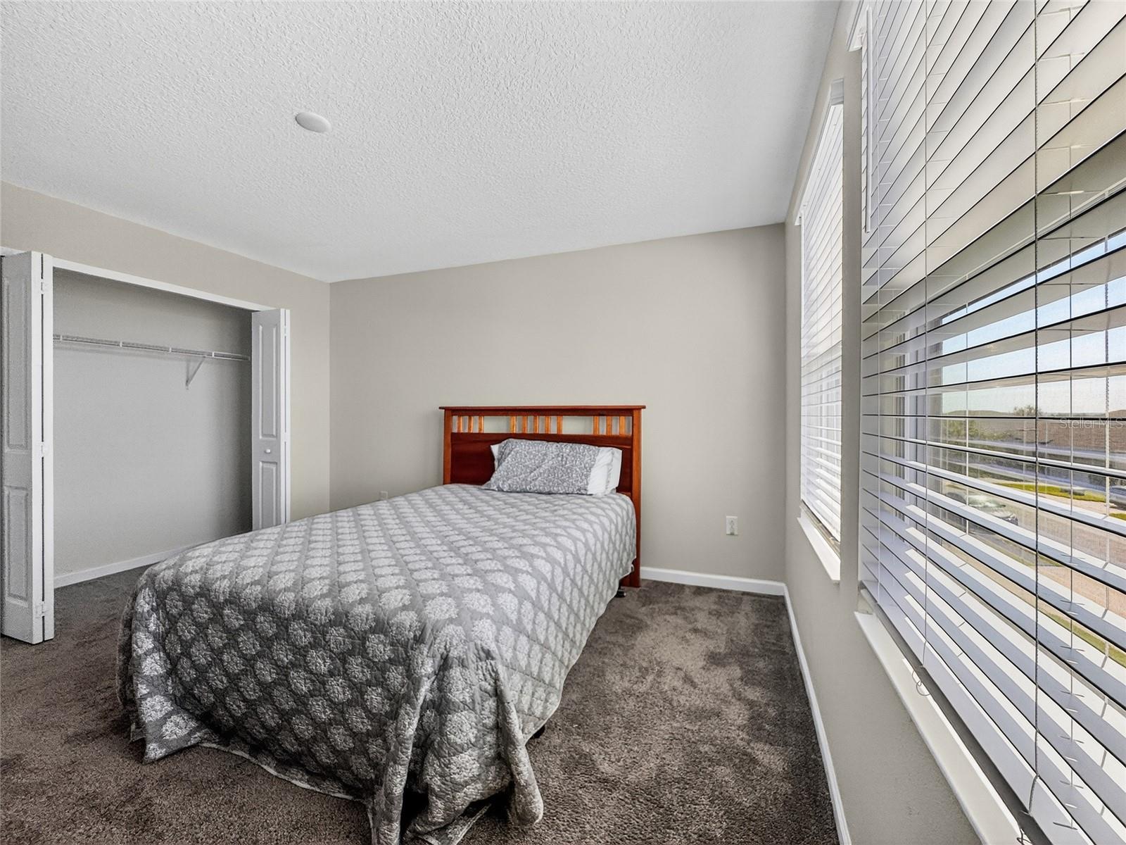 Image 33 of 54 For 848 Carmillion Court