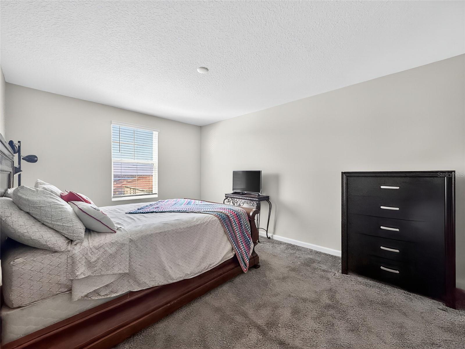 Image 38 of 54 For 848 Carmillion Court