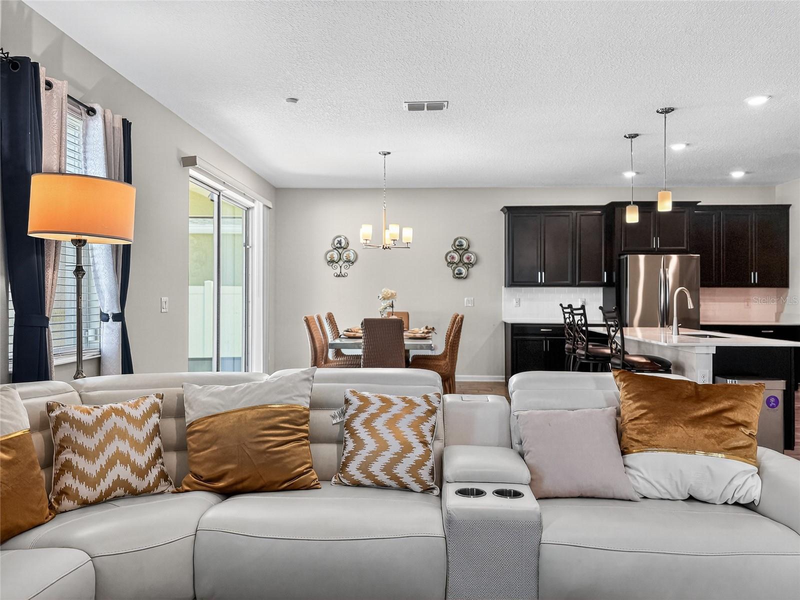 Image 7 of 54 For 848 Carmillion Court