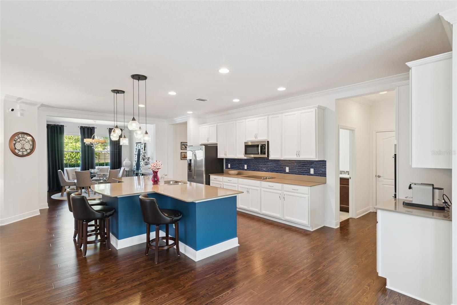 Listing photo id 15 for 15976 Citrus Knoll Drive