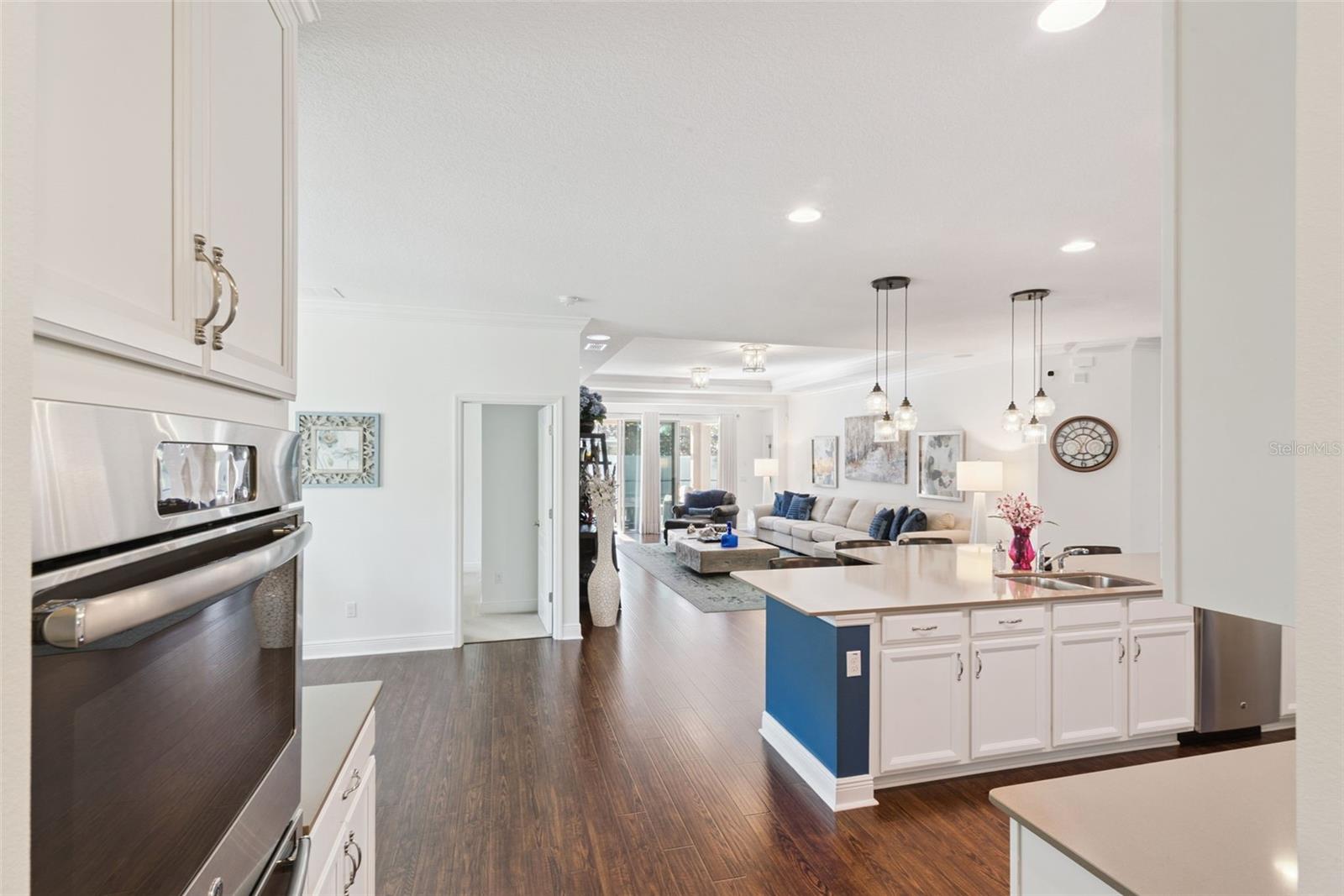 Listing photo id 17 for 15976 Citrus Knoll Drive