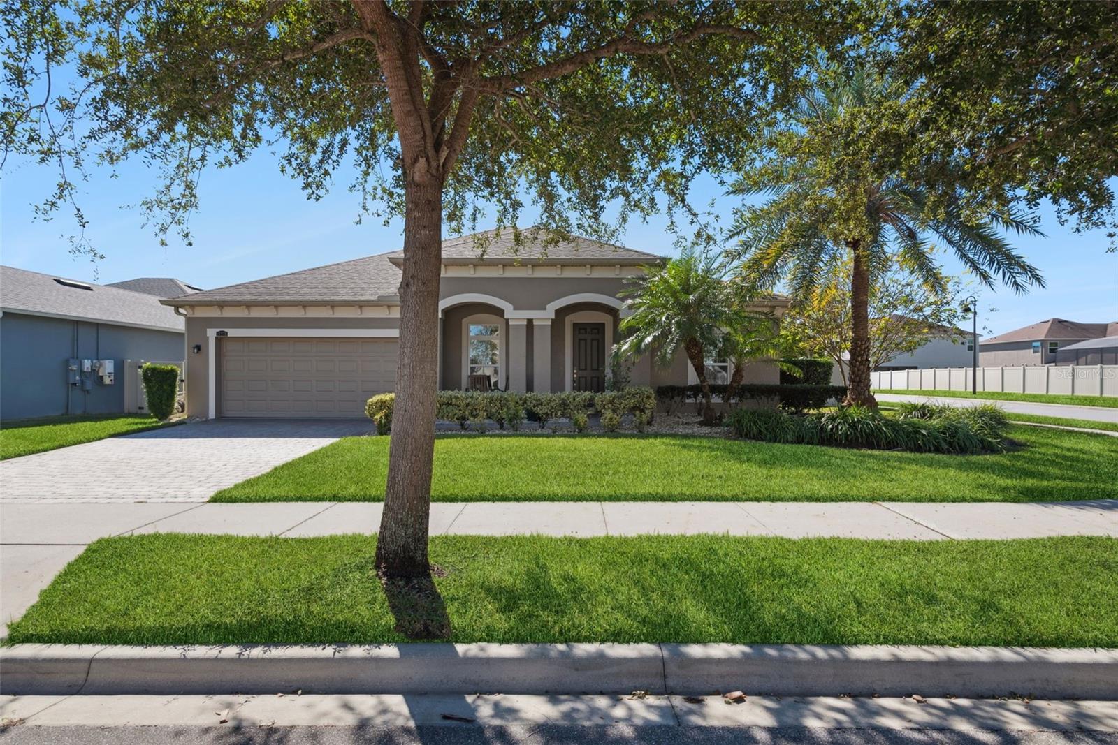 Listing photo id 0 for 15976 Citrus Knoll Drive