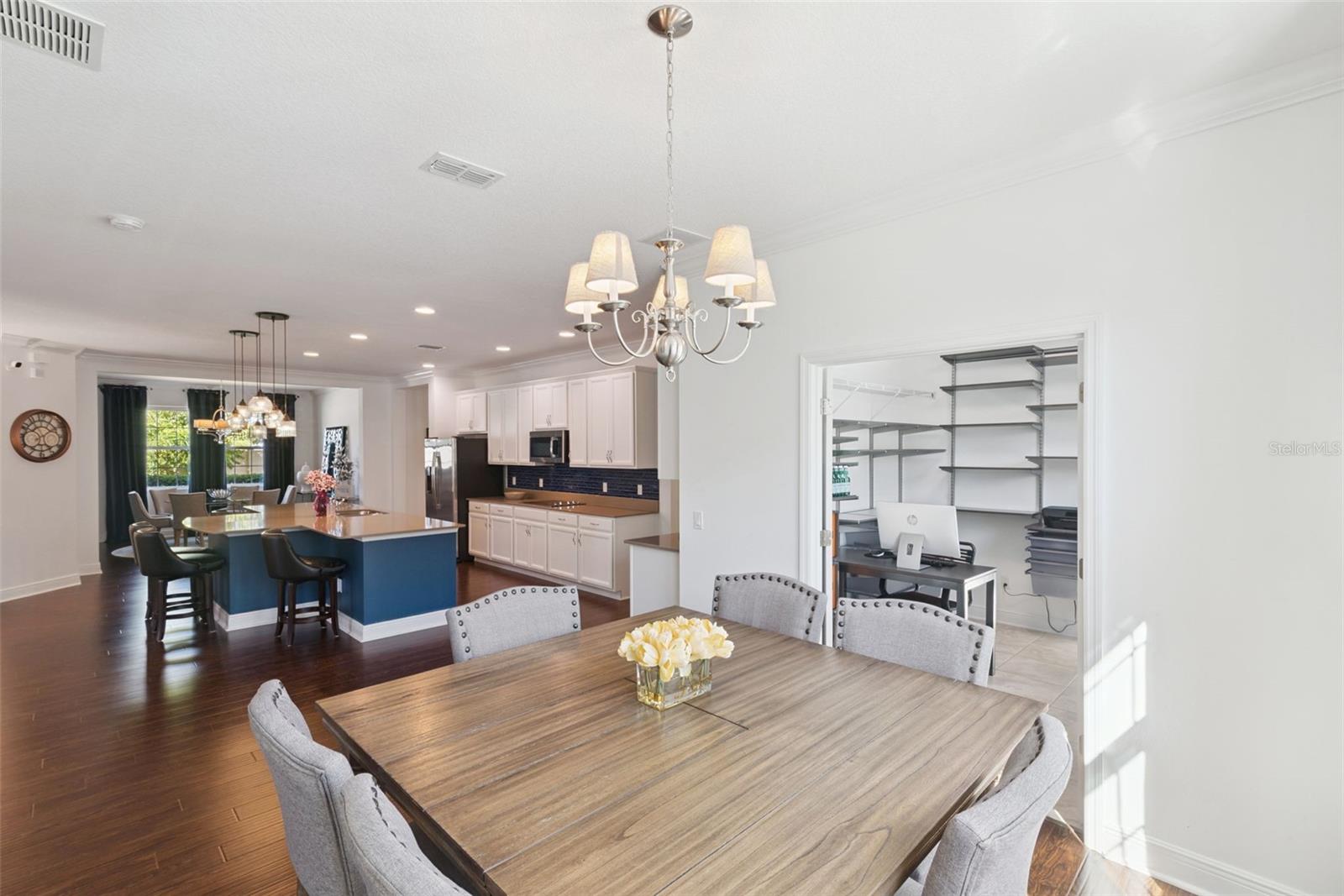 Listing photo id 21 for 15976 Citrus Knoll Drive