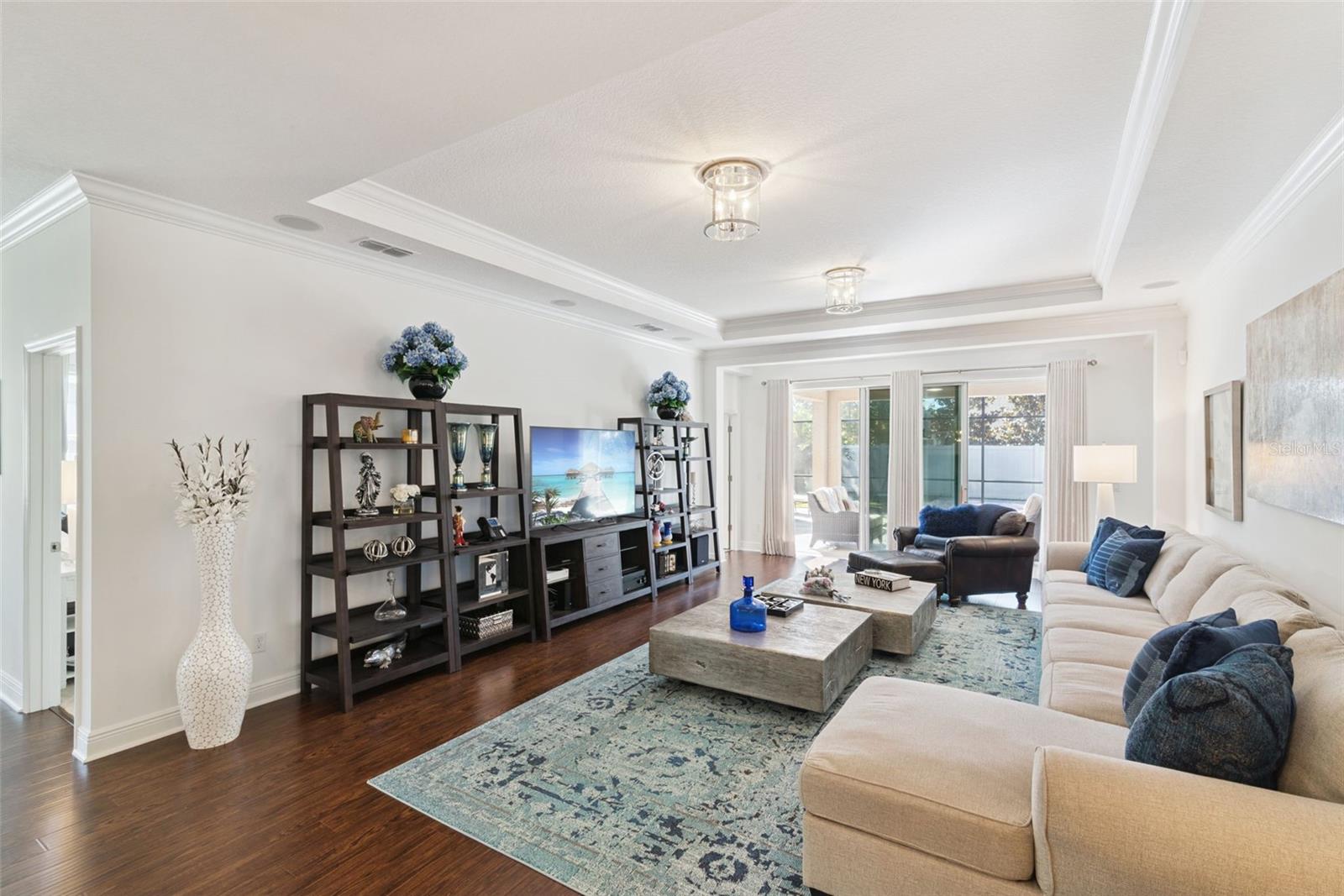 Listing photo id 24 for 15976 Citrus Knoll Drive