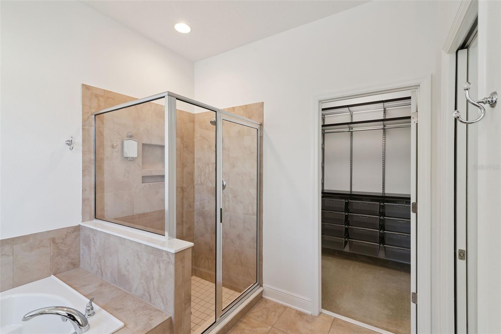 Listing photo id 32 for 15976 Citrus Knoll Drive