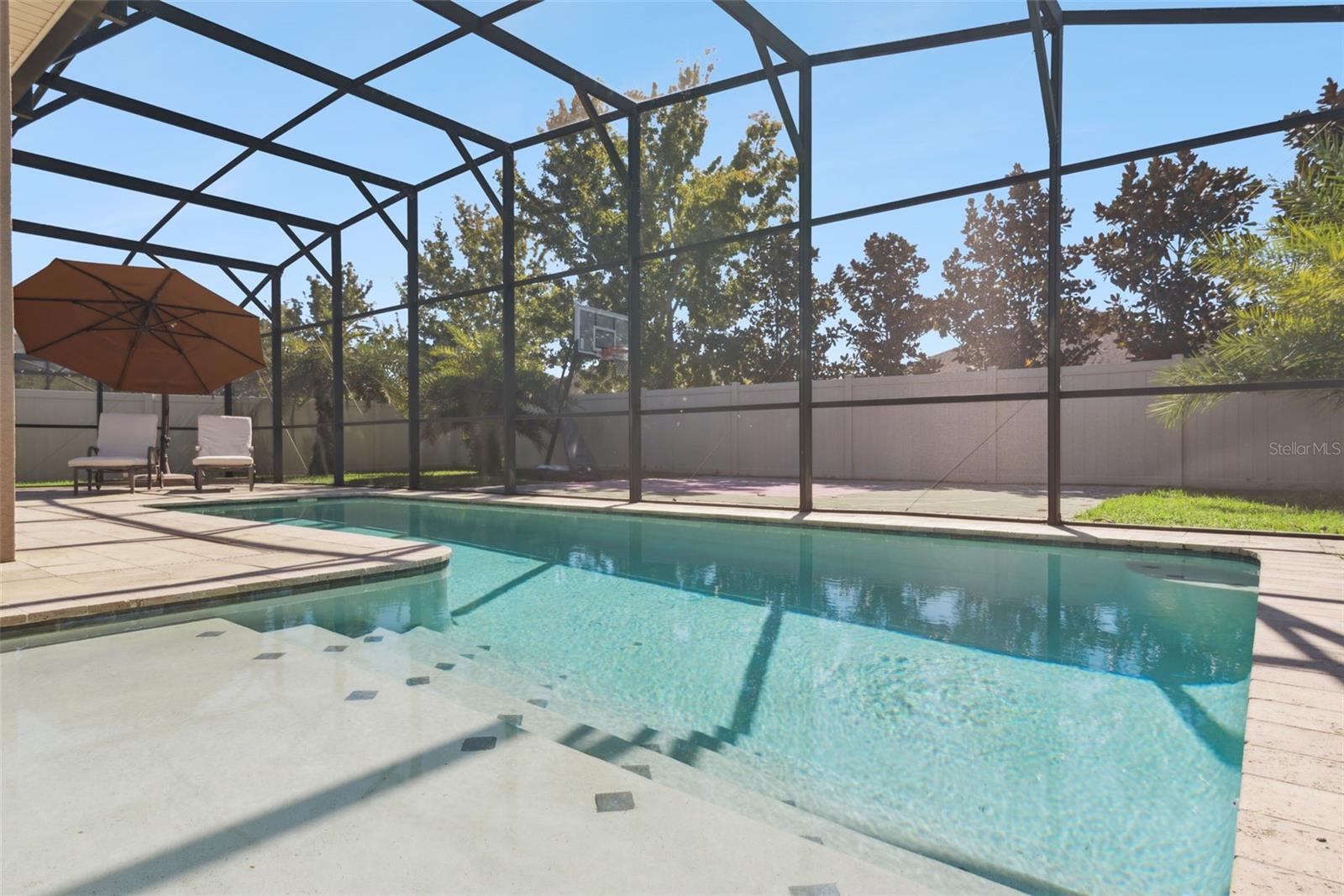 Listing photo id 2 for 15976 Citrus Knoll Drive