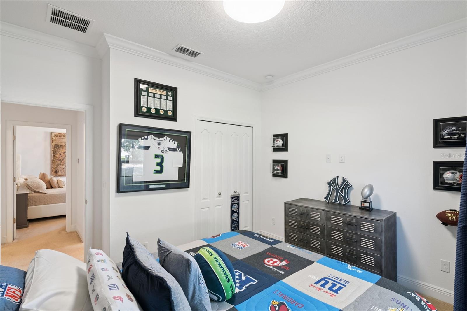 Listing photo id 40 for 15976 Citrus Knoll Drive